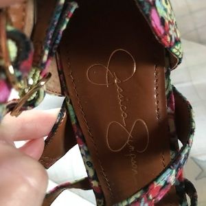 Flower print platform heels